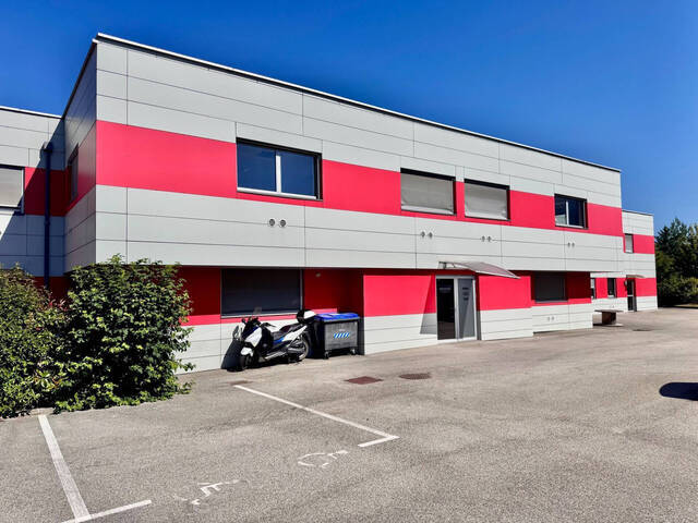 Location Local bureaux 391.63 m² Annecy-le-Vieux (74940)