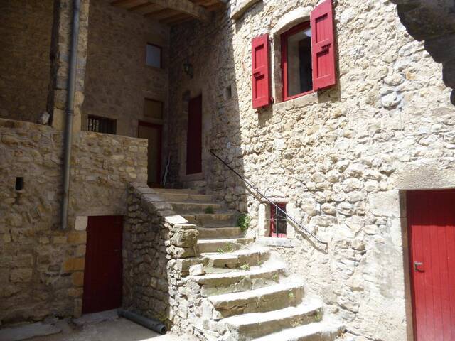 Location appartement 2 pièces 44.4 m² à Saint-Maurice-d'Ibie (07170) 4