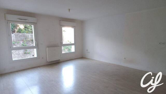 Vente appartement t2 43 m² à La Roche-sur-Yon (85000) - -