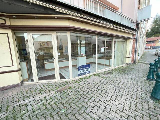 Location Appartement autre 280 m² Firmi (12300)