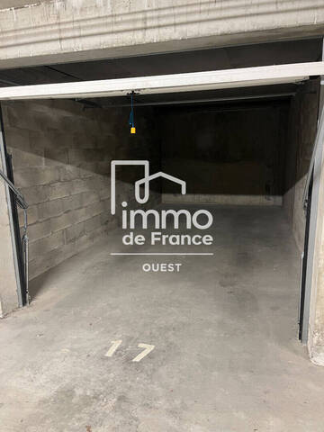 Vente stationnement parking / box à Nantes (44300)