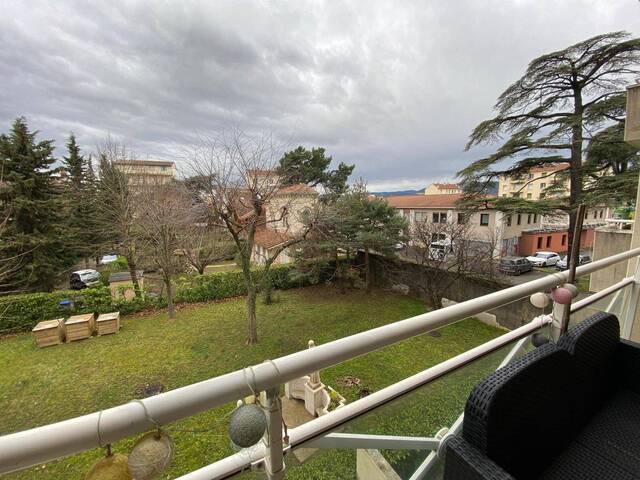 Location appartement 3 pièces 75.44 m² à Valence (26000)