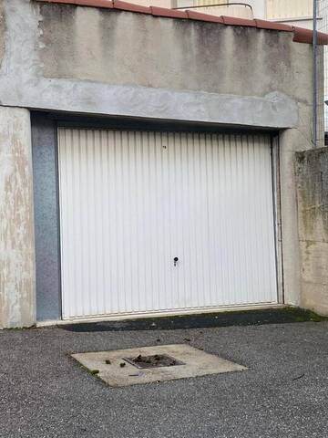 Location stationnement garage / box à Valence (26000)
