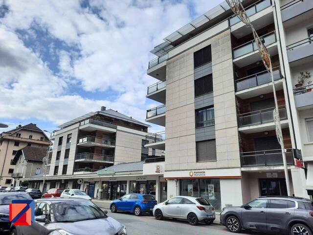 Location stationnement parking à Cluses (74300)