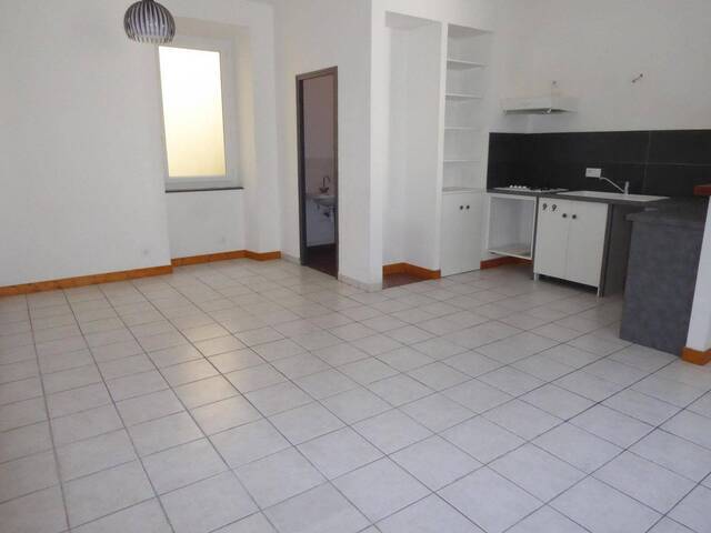 Location appartement 3 pièces 73 m² à Aubenas (07200) 4