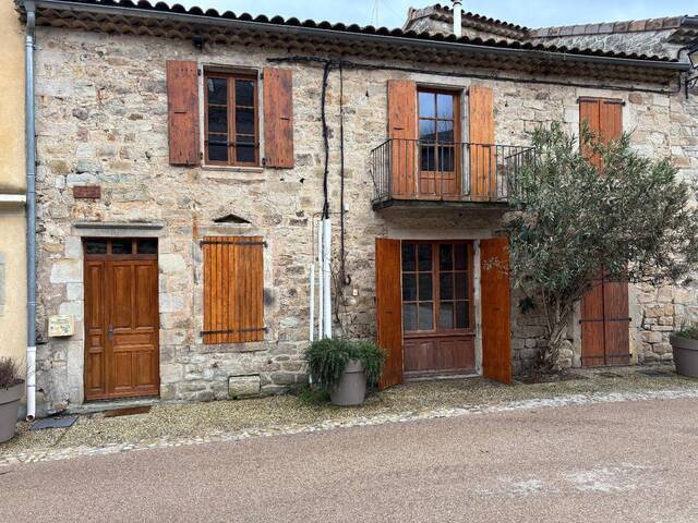 Location maison de village 3 pièces 102.54 m² à Chambonas (07140)