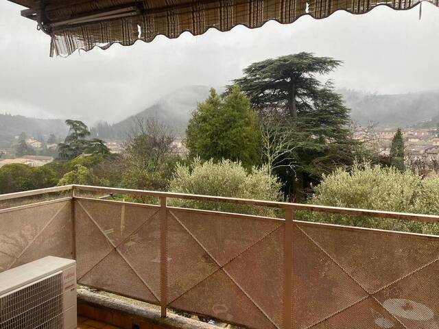 Location appartement rénové 2 pièces 49 m² à Les Vans (07140) 5