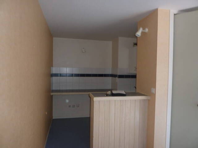 Location Appartement studio 1 pièce 27 m² Rodez (12000)