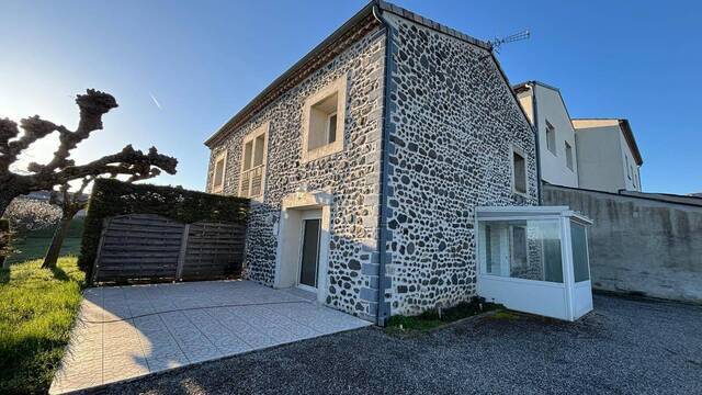 Location appartement 5 pièces 83 m² à Saint-Lager-Bressac (07210)