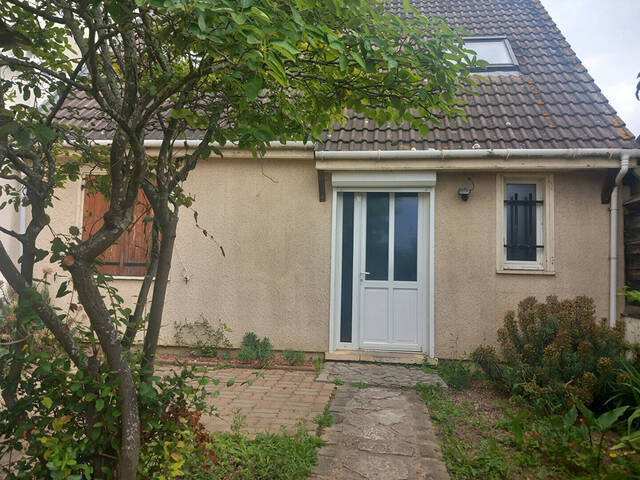 Location Maison 4 pièces 89 m² Val-de-Reuil (27100)