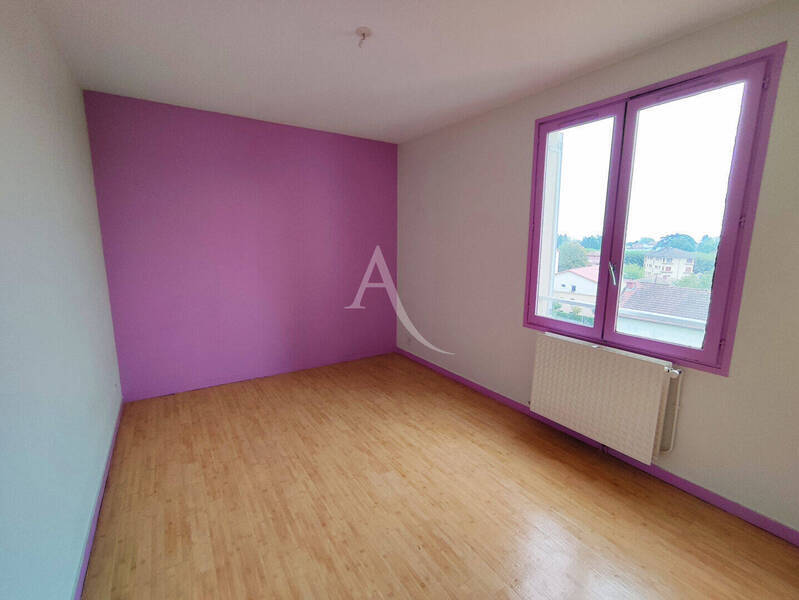 Buy apartment appartement 5 rooms 107 m² in Charnay-lès-Mâcon 71850
