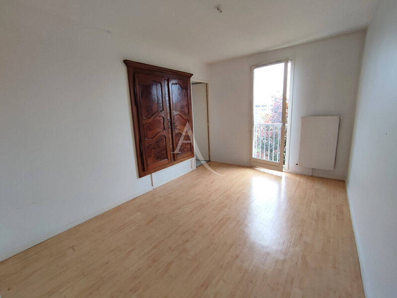 Buy apartment appartement 5 rooms 107 m² in Charnay-lès-Mâcon 71850