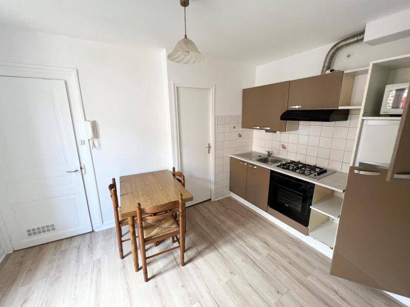 Rent apartment appartement 2 rooms 22.76 m² in Mâcon 71000 5 - 380 €