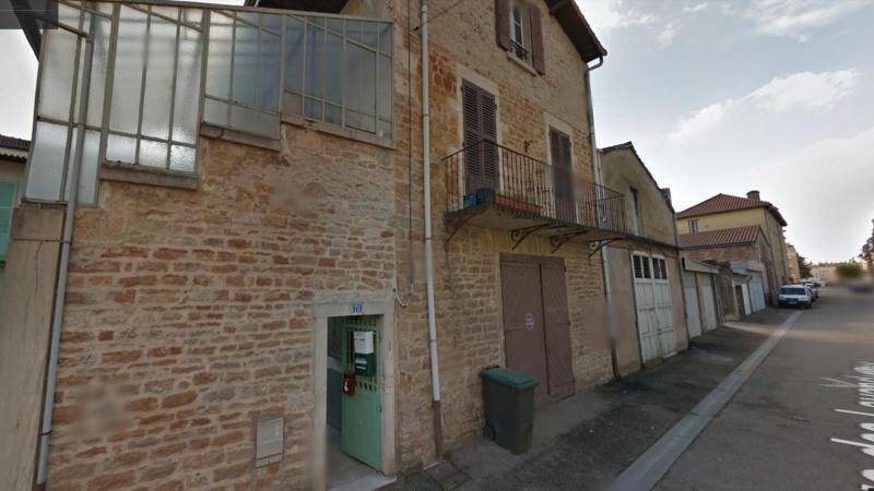 Rent professional premises boutique in Saint-Laurent-sur-Saône 01750 750 €