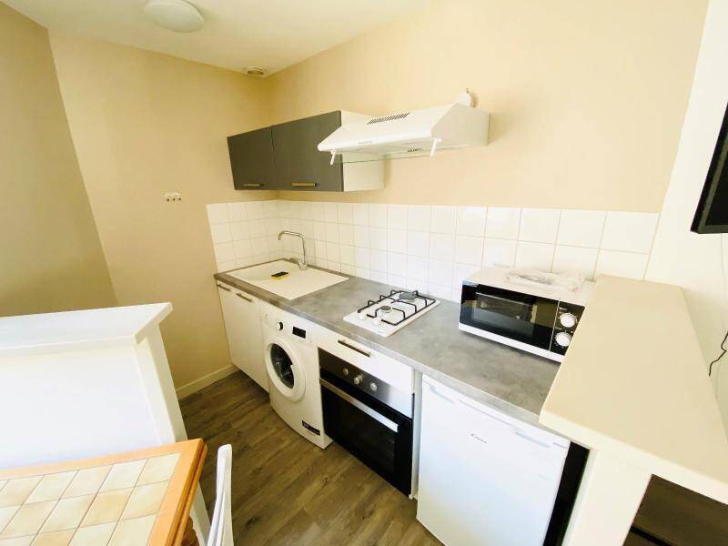 Rent apartment appartement 1 room 22.38 m² in Saint-Laurent-sur-Saône 01750 4 - 355 €