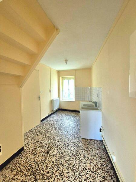 Rent apartment appartement 3 rooms 50 m² in Romanèche-Thorins 71570 5 - 510 €