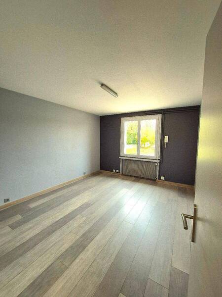 Location maison 7 pièces 230 m² à Charnay-lès-Mâcon 71850 5 - 2 200 €