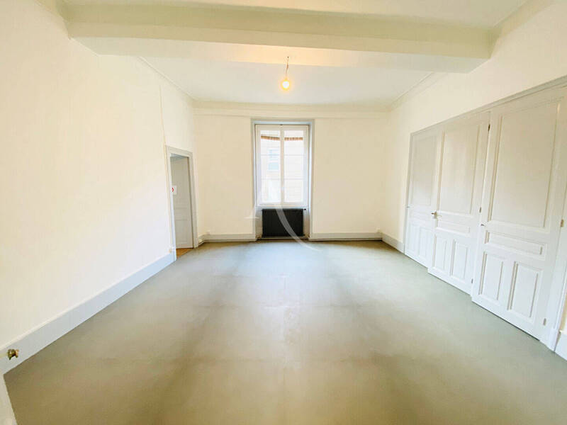 Vente appartement 5 pièces 129.6 m² à Mâcon 71000 Centre Ville