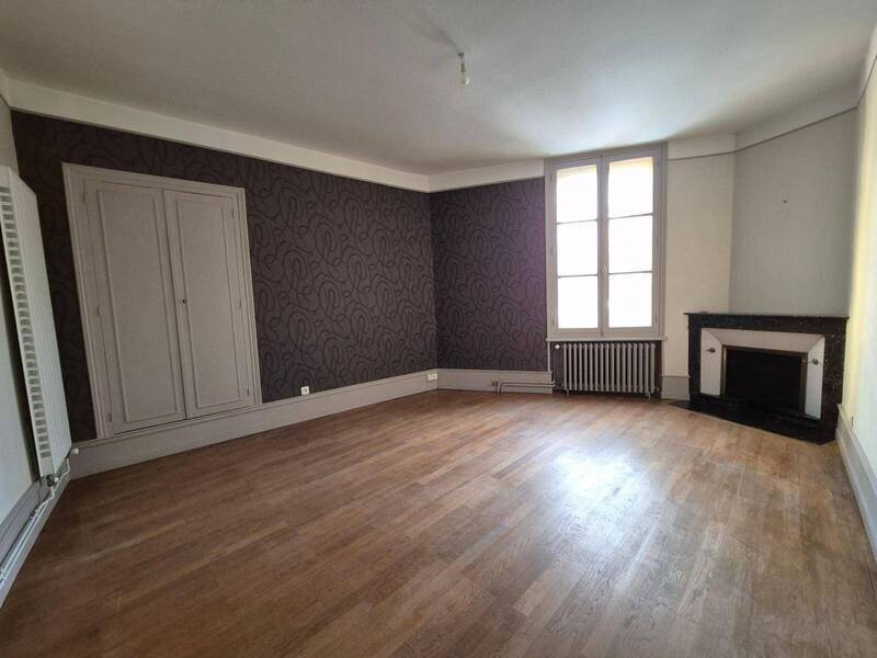 Location appartement 5 pièces 160 m² à Mâcon 71000 4 - 900 €