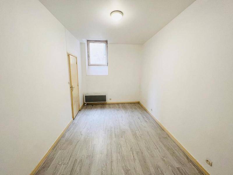 Location appartement 1 pièce 33.2 m² à Mâcon 71000 4 - 380 €