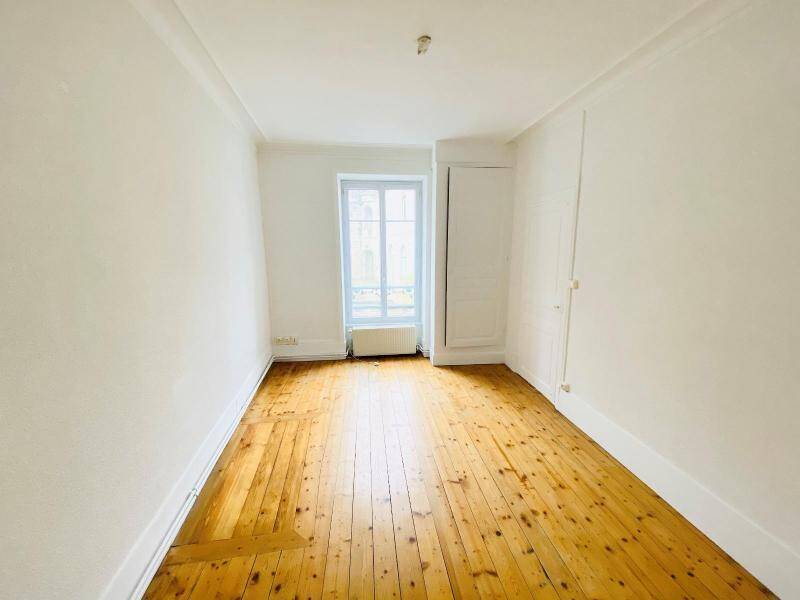 Location appartement rénové 3 pièces 53.92 m² à Mâcon 71000 4 - 569 €