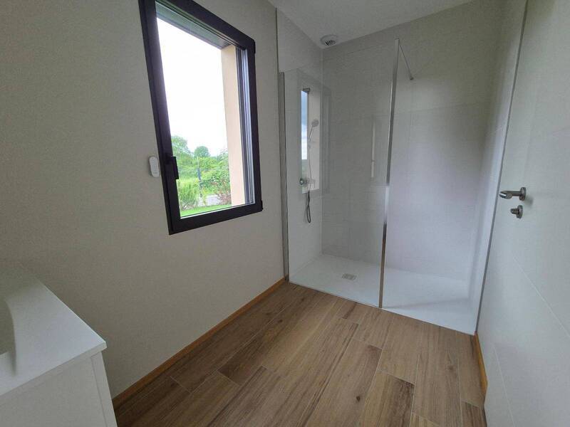 Rent house maison 5 rooms 145 m² in Saint-Maurice-de-Satonnay 71260 - 1 480 €