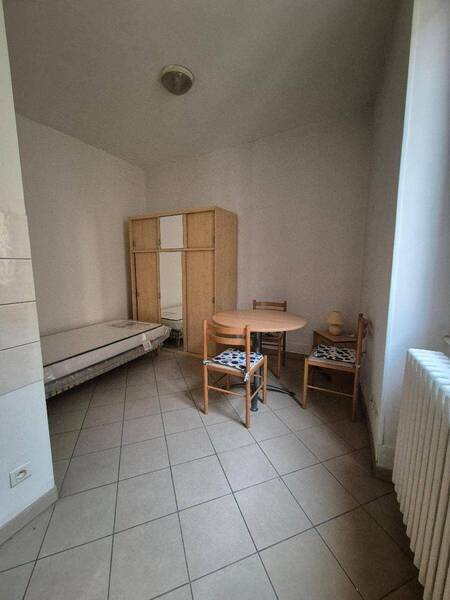 Location appartement 1 pièce 14.17 m² à Mâcon 71000 4 - 390 €