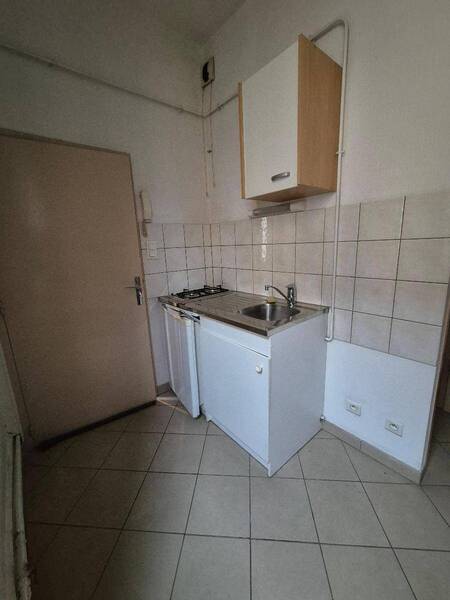 Location appartement 1 pièce 14.17 m² à Mâcon 71000 4 - 390 €