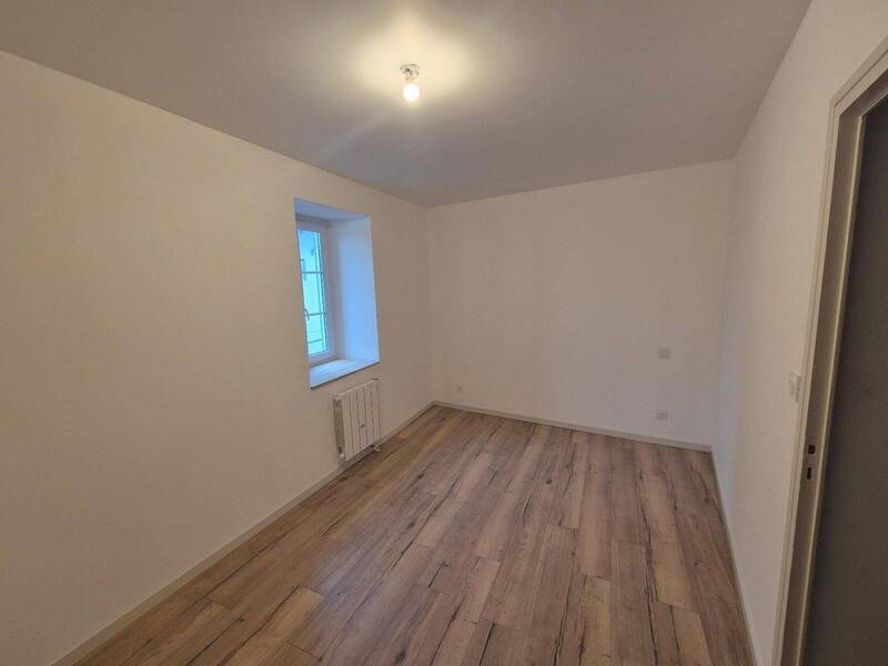 Location appartement rénové 2 pièces 40.63 m² à Pont-de-Veyle 01290 5 - 530 €