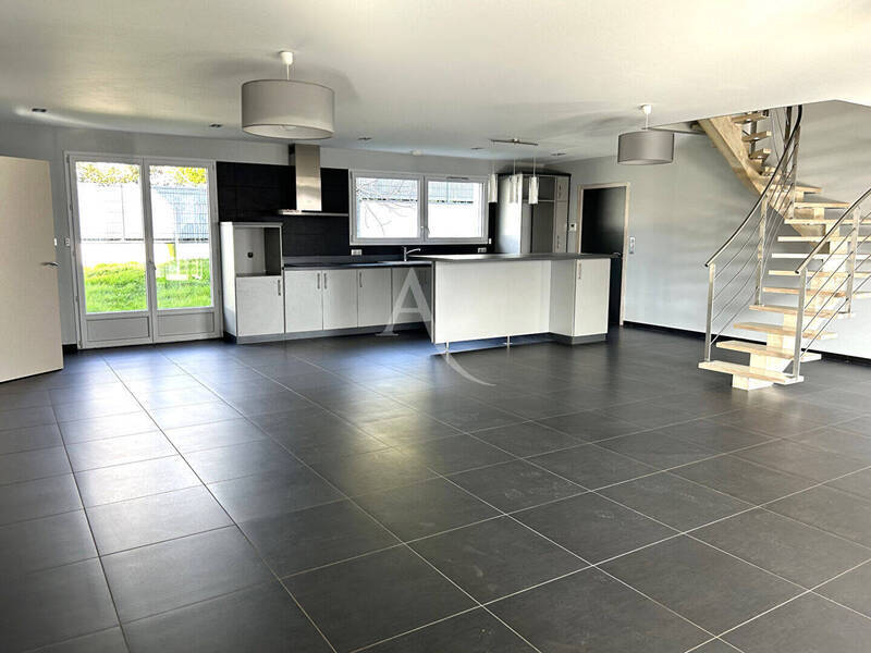 Vente maison 5 pièces 190 m² à Charnay-lès-Mâcon 71850