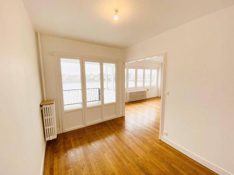 Rent apartment appartement 3 rooms 105.02 m² in Mâcon 71000 4 - 920 €
