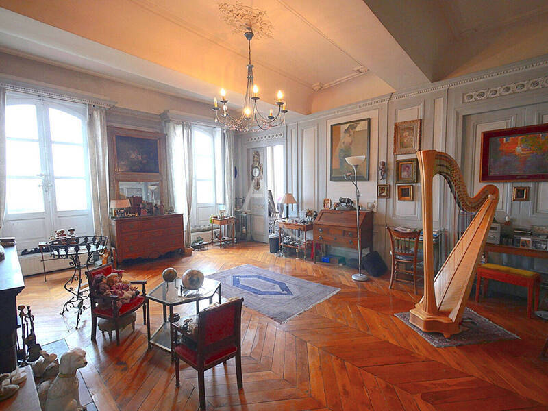Vente appartement 2 pièces 89.18 m² à Mâcon 71000 Centre villeVue Saône