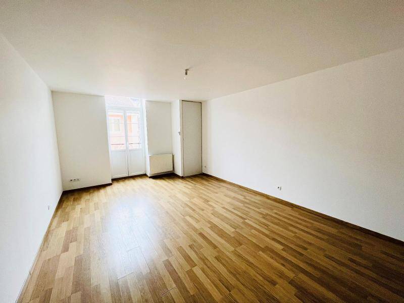 Location appartement 2 pièces 57.3 m² à Saint-Laurent-sur-Saône 01750 5 - 525 €