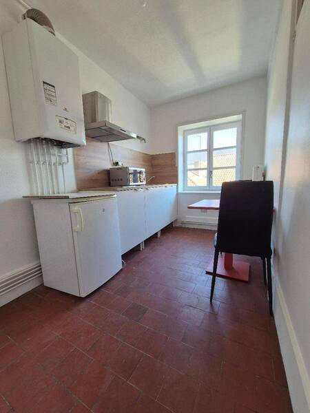 Rent apartment appartement 1 room 22.36 m² in Mâcon 71000 4 - 360 €