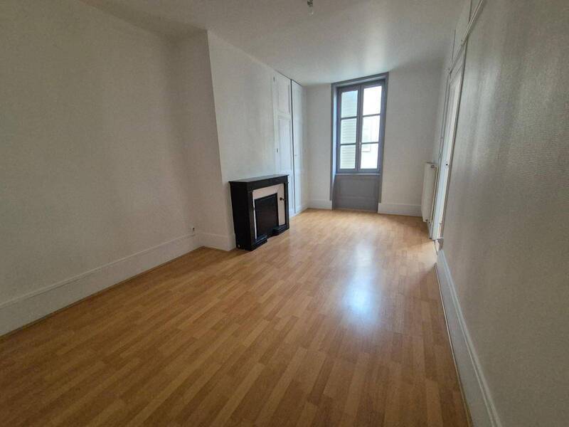 Rent apartment appartement 2 rooms 54.9 m² in Mâcon 71000 4 - 460 €