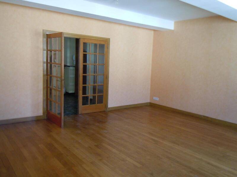 Location appartement 4 pièces 165 m² à Pont-de-Vaux 01190 4 - 740 €