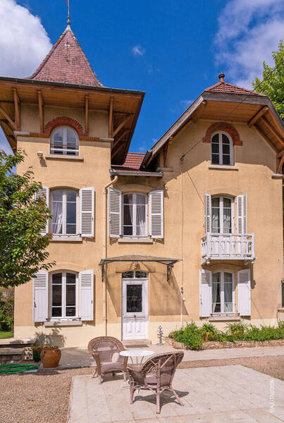 Vente maison demeure de prestige 8 pièces 200 m² à Mâcon 71000