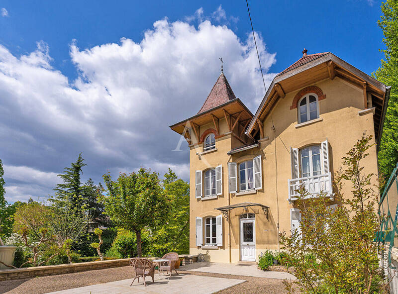 Vente maison demeure de prestige 8 pièces 200 m² à Mâcon 71000
