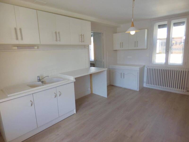 Location appartement 3 pièces 71 m² à Charnay-lès-Mâcon 71850 4 - 710 €
