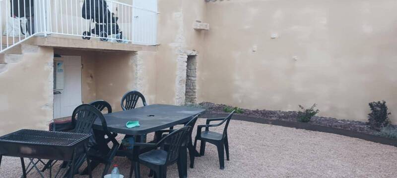 Location appartement rénové 3 pièces 53 m² à Viré 71260 6 - 660 €