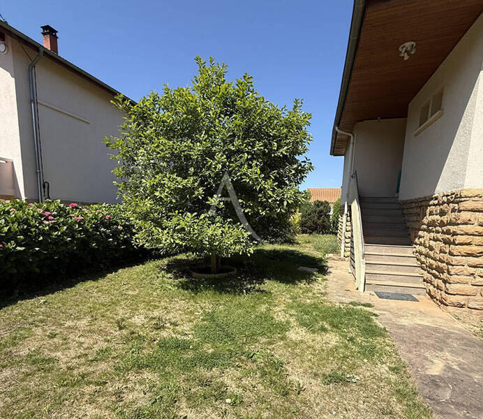 Vente maison 4 pièces 109.9 m² à Mâcon 71000