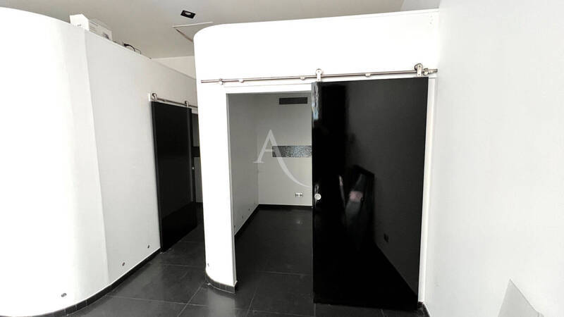 Vente local commercial à Mâcon 71000 69 500 €