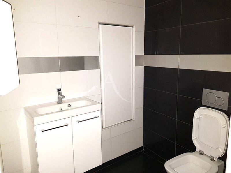 Vente local commercial à Mâcon 71000 69 500 €