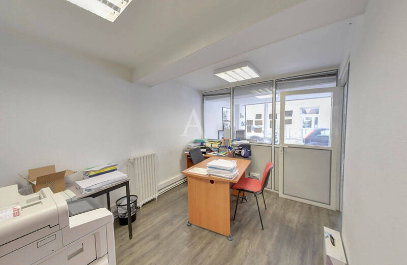 Vente local commercial à Mâcon 71000 110 000 €
