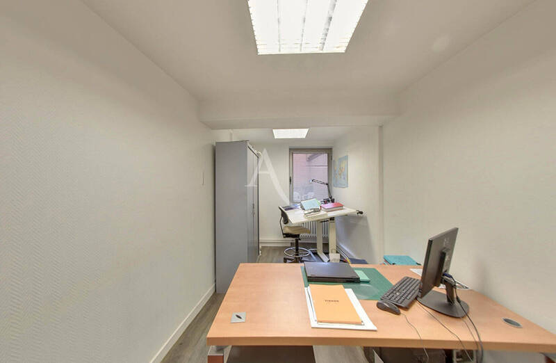 Vente local commercial à Mâcon 71000 110 000 €