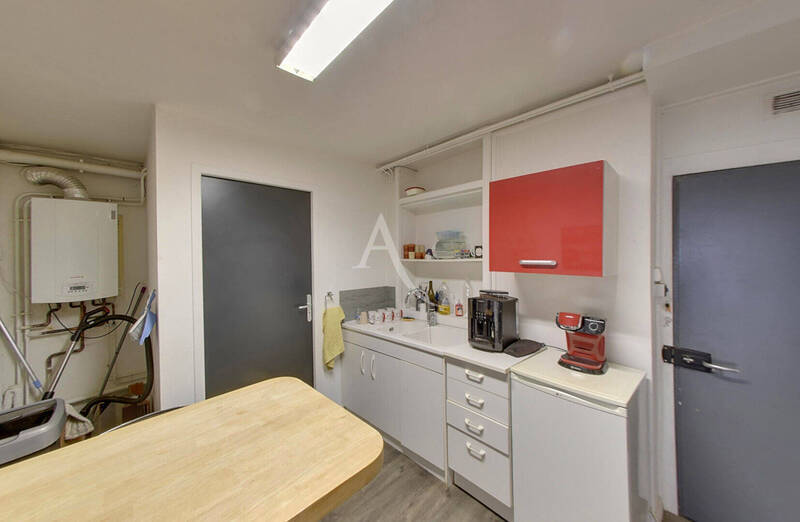 Vente local commercial à Mâcon 71000 110 000 €