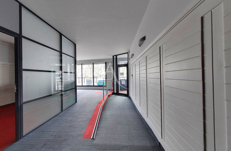 Vente bureau / local professionnel à Mâcon 71000 Centre-ville 455 000 €