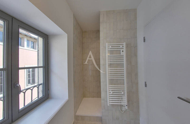 Vente appartement 4 pièces 93.4 m² à Mâcon 71000