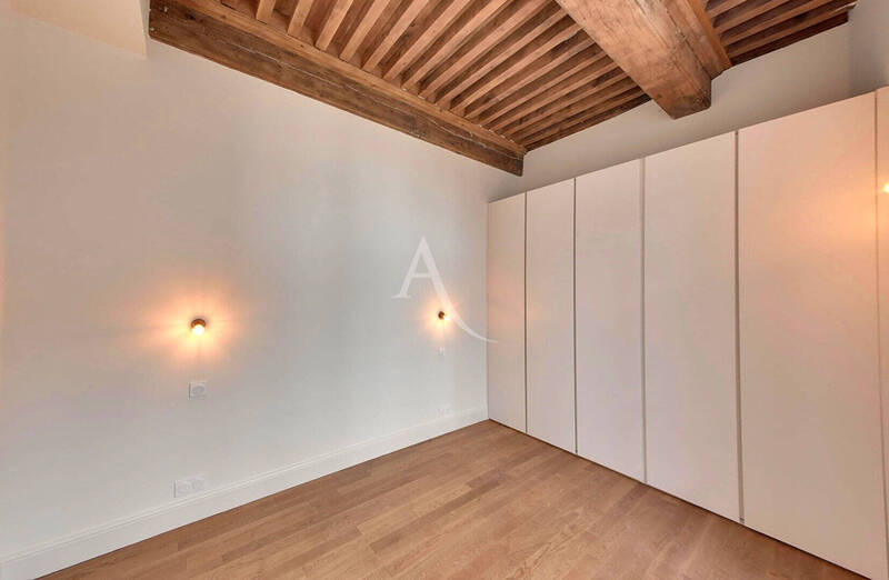 Vente appartement 5 pièces 103.7 m² à Mâcon 71000