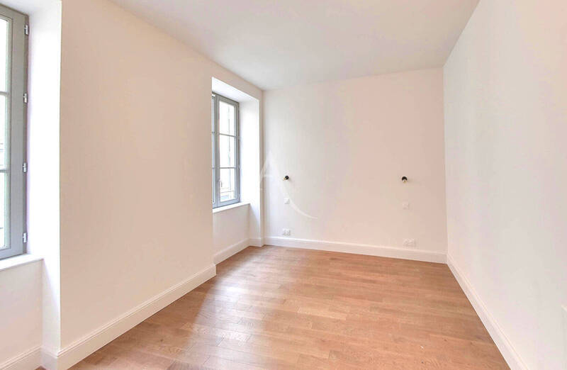 Vente appartement 5 pièces 103.7 m² à Mâcon 71000